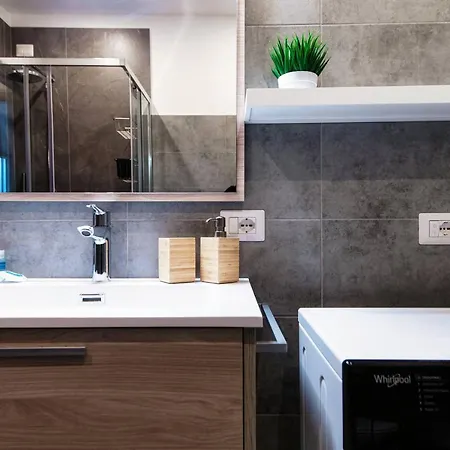 Lianora Apartment By Quokka 360 - Comfortable And Modern Flat In The Centre Of Como Exterior photo