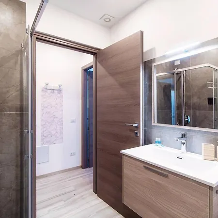 Lianora Apartment By Quokka 360 - Comfortable And Modern Flat In The Centre Of Como Exterior photo